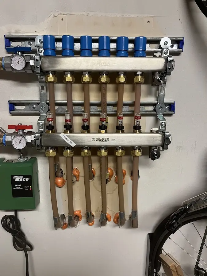 Plumber performing Gas Leak Detection at a residential property in Mercer Island